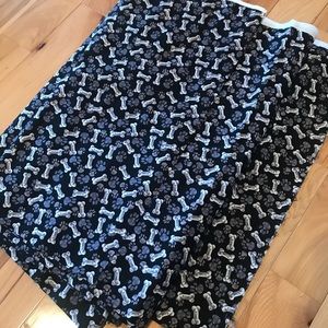 6 yards of dog pawprint and bones fabric